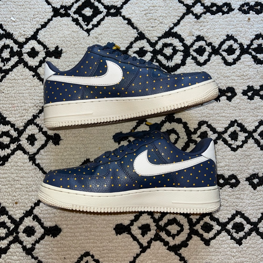 Nike Air Force 1